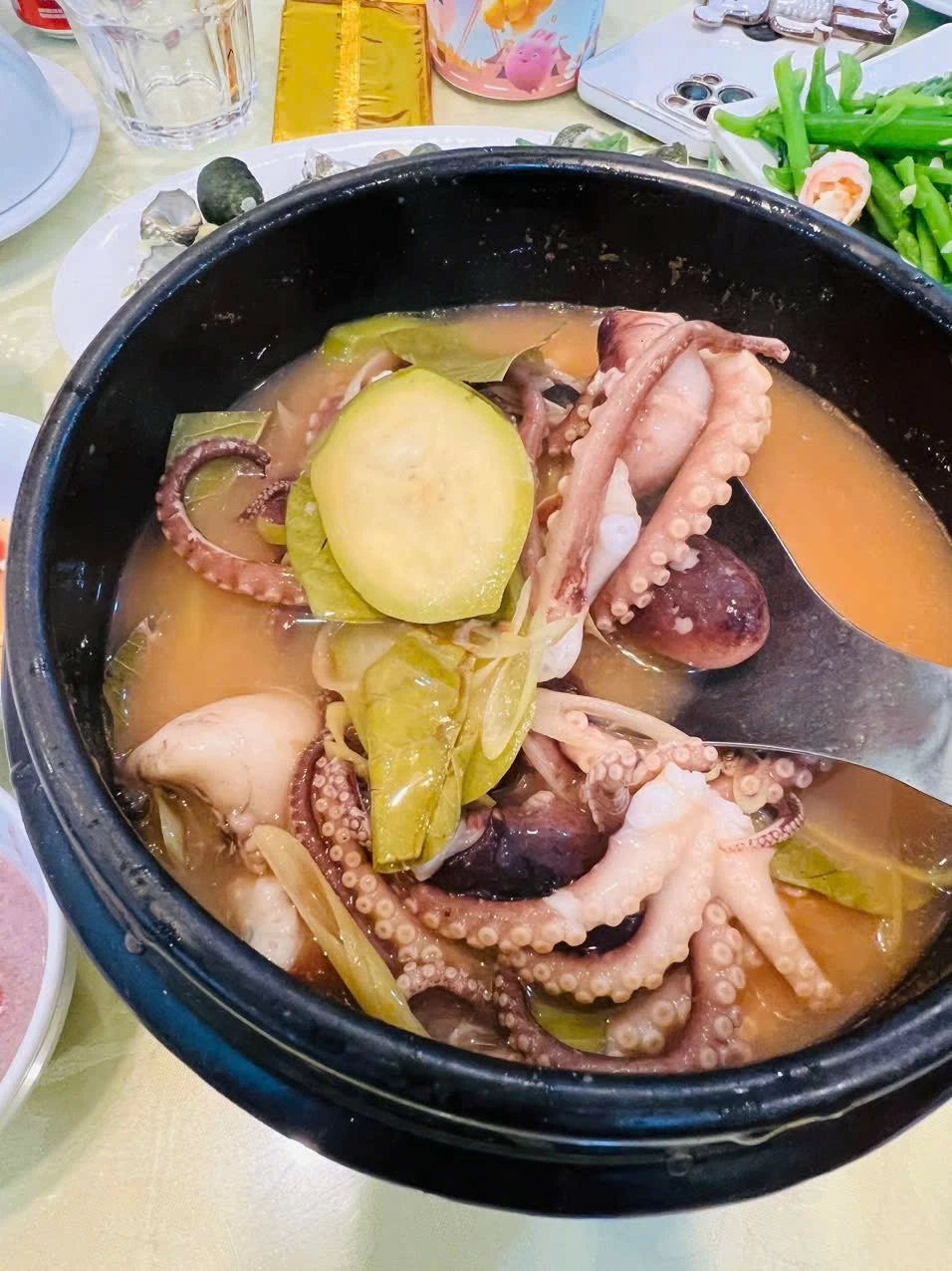 Ghé Quảng Ninh thưởng thức đặc sản ‘chân dài’