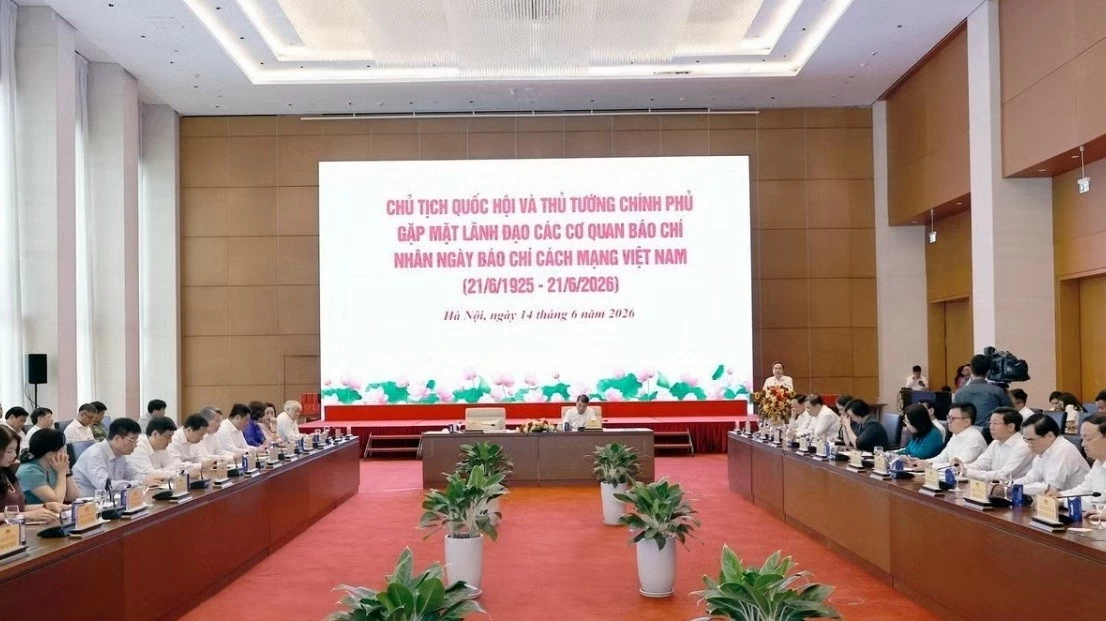 Thủ tướng Chính phủ Lê Minh Hưng và Chủ tịch Quốc hội Trần Thanh Mẫn gặp mặt lãnh đạo các cơ quan báo chí Thủ tướng Chính phủ Lê Minh Hưng và Chủ tịch Quốc hội Trần Thanh Mẫn gặp mặt lãnh đạo các cơ quan báo chí
