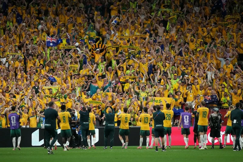 Bảng D - World Cup 2026: Thủ thành thi đấu xuất thần, Australia tạo nên cơn địa chấn khi đánh bại Thổ Nhĩ Kỳ 2-0 Bảng D - World Cup 2026: Thủ thành thi đấu xuất thần, Australia tạo nên cơn địa chấn khi đánh bại Thổ Nhĩ Kỳ 2-0