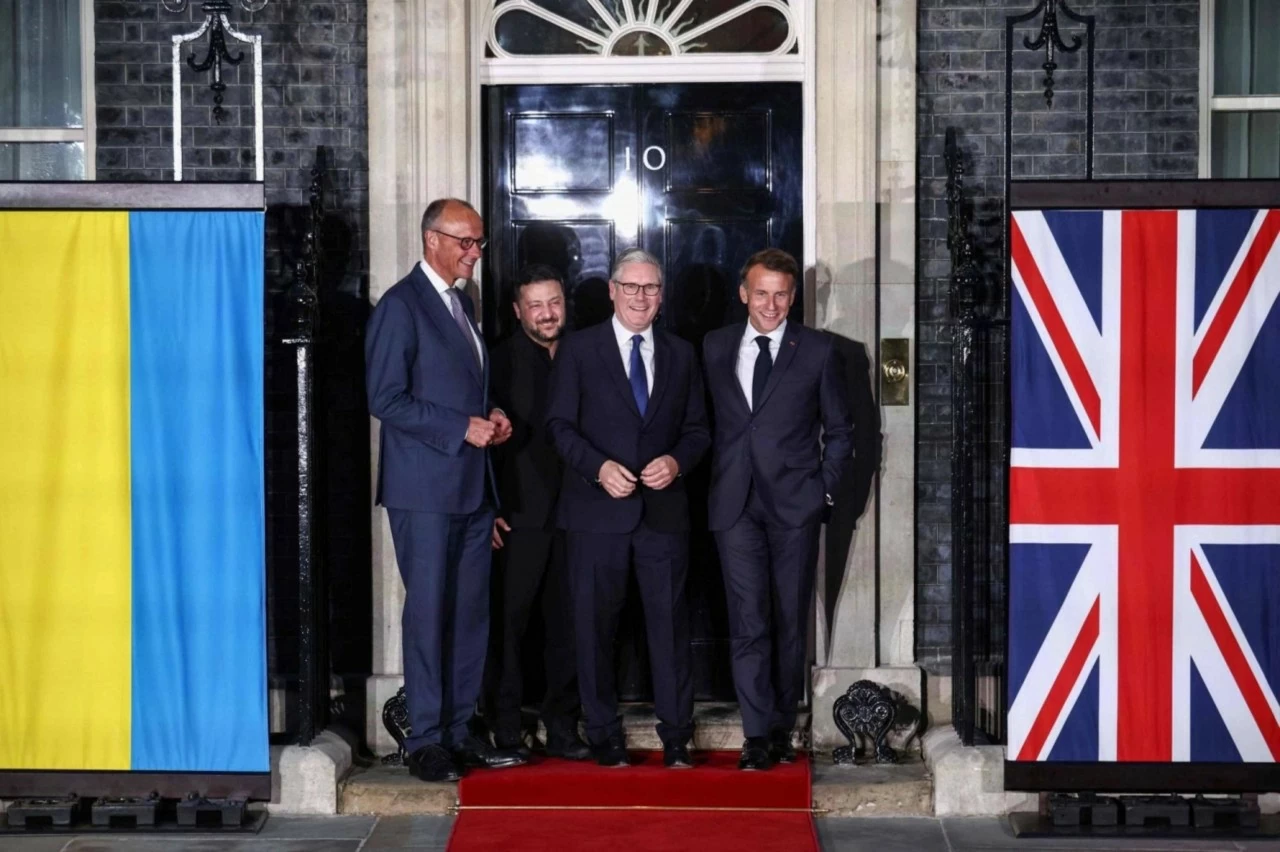 Thủ tướng Đức Friedrich Merz, Tổng thống Ukraine Volodymyr Zelensky, Thủ tướng Anh Keir Starmer và Tổng thống Pháp Emmanuel Macron tại cuộc gặp ở London ngày 7/6/2026 (Nguồn: JIJI)
