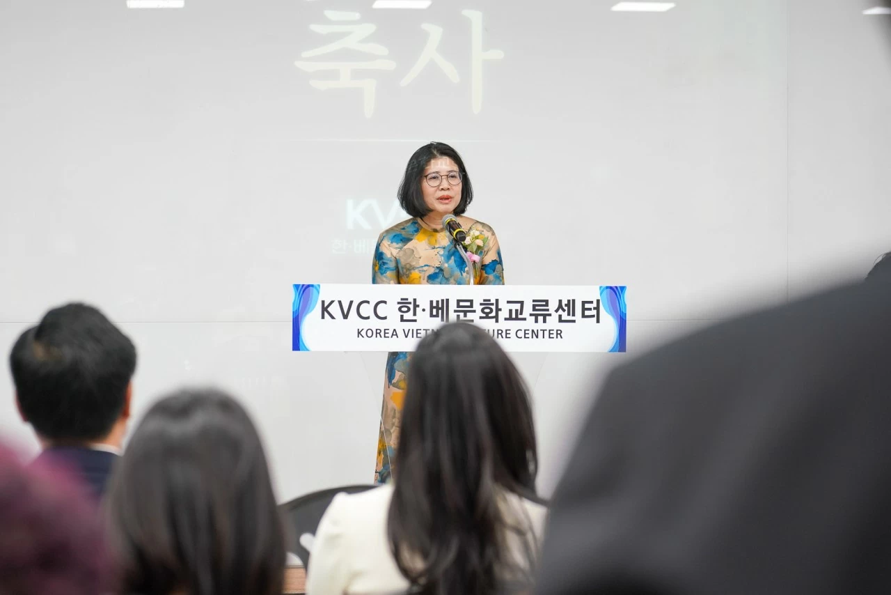 Tổng Lãnh sự Đoàn Phương Lan dự Lễ khai trương Trung tâm Giao lưu Văn hóa Hàn-Việt tại thành phố Daegu