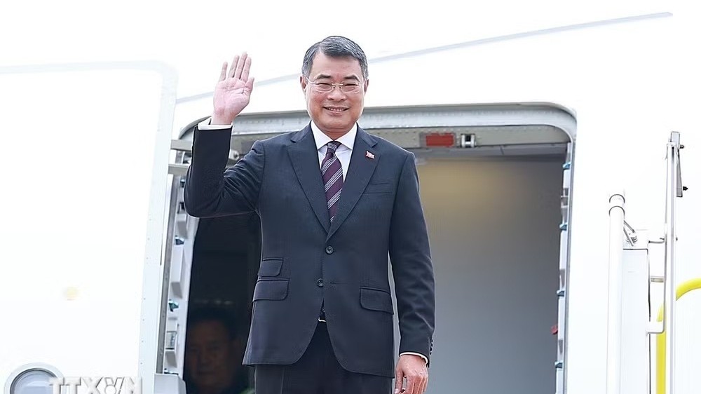 Thủ tướng Chính phủ Lê Minh Hưng lên đường tham dự Hội nghị cấp cao kỷ niệm 35 năm quan hệ ASEAN-Nga