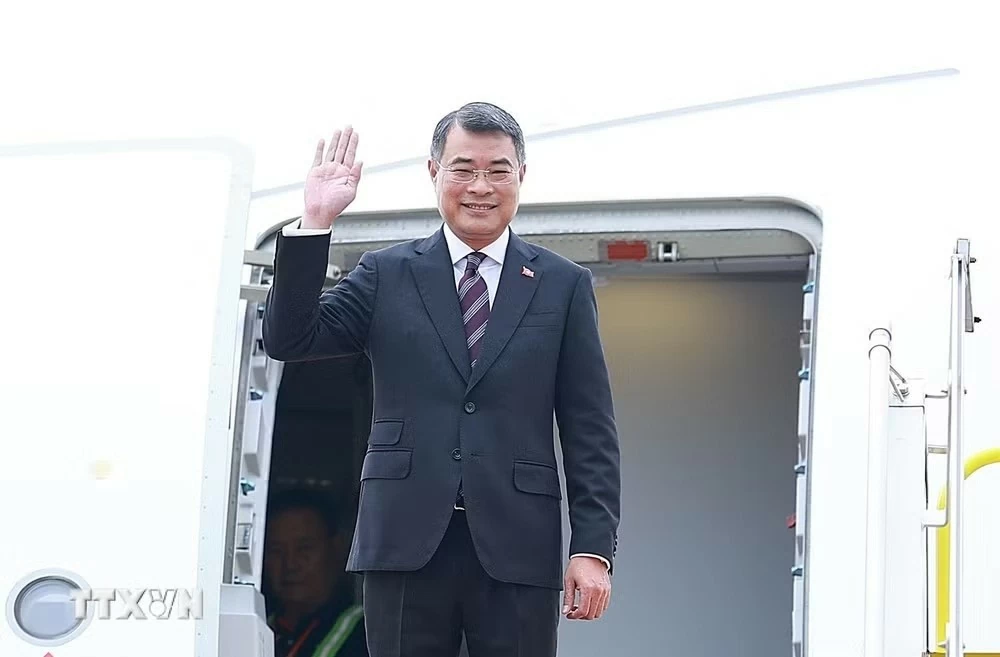 Thủ tướng Chính phủ Lê Minh Hưng lên đường tham dự Hội nghị cấp cao kỷ niệm 35 năm quan hệ ASEAN-Nga Thủ tướng Chính phủ Lê Minh Hưng lên đường tham dự Hội nghị cấp cao kỷ niệm 35 năm quan hệ ASEAN-Nga