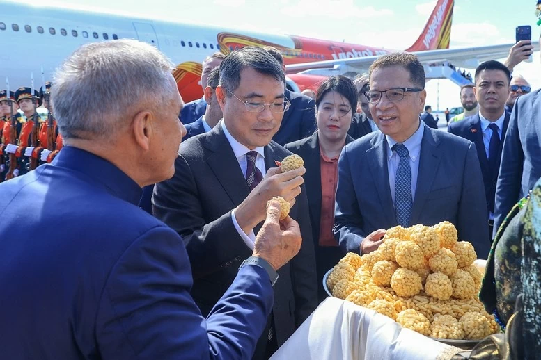 Thủ tướng Lê Minh Hưng đến Kazan, bắt đầu chuyến công tác tại Liên bang Nga
