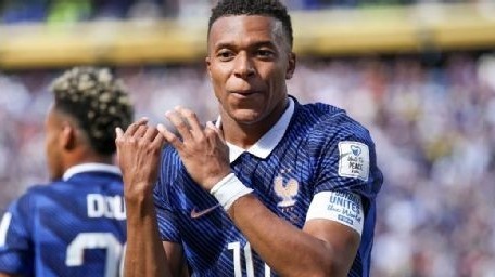 Phá hai kỷ lục cùng lúc, Mbappe áp sát thành tích làm bàn của Klose
