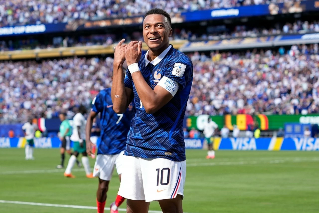 Bảng I World Cup 2026: Mbappe lập cú đúp lịch sử, Pháp đánh bại Senegal 3-1 trong ngày ra quân