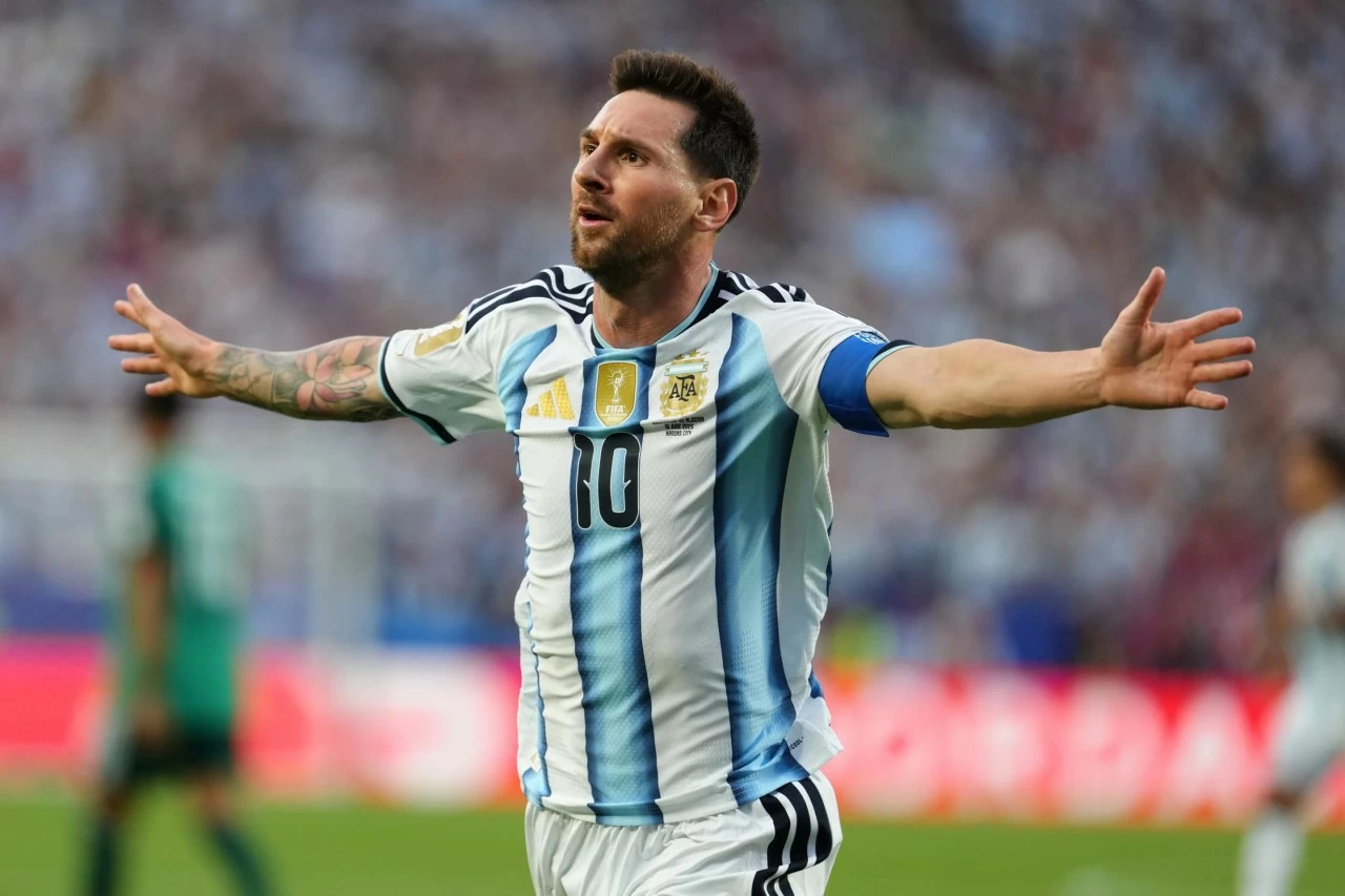 Messi lập hat-trick lịch sử, cân bằng kỷ lục ghi bàn mọi thời đại tại World Cup