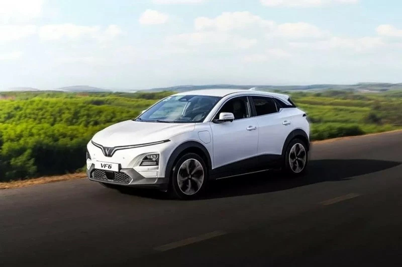 Top 5 xe SUV hạng B bán chạy nhất tháng 5/2026: VinFast VF 6 tiếp tục dẫn đầu.