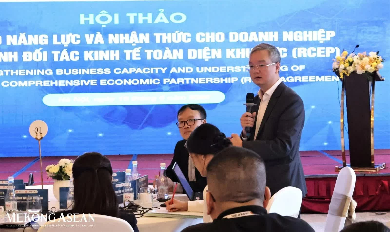 Ông Quyền Anh Ngọc, Trưởng Phòng ASEAN thuộc Vụ Chính sách thương mại đa biên (Bộ Công Thương) chia sẻ tại hội thảo. (Ảnh: Thu Thảo) Ông Quyền Anh Ngọc, Trưởng Phòng ASEAN thuộc Vụ Chính sách thương mại đa biên (Bộ Công Thương) chia sẻ tại hội thảo. (Ảnh: Thu Thảo)