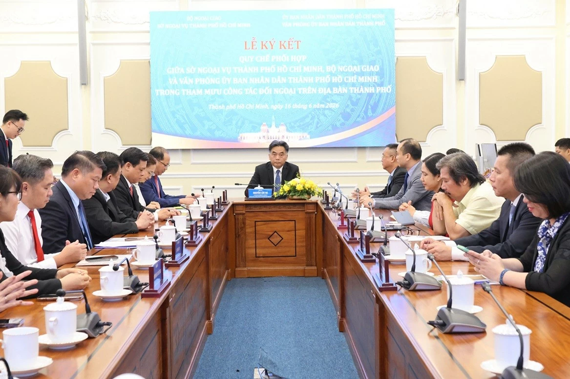 Ký kết Quy chế phối hợp giữa Sở Ngoại vụ, Bộ Ngoại giao và Văn phòng UBND TP. Hồ Chí Minh trong tham mưu công tác đối ngoại