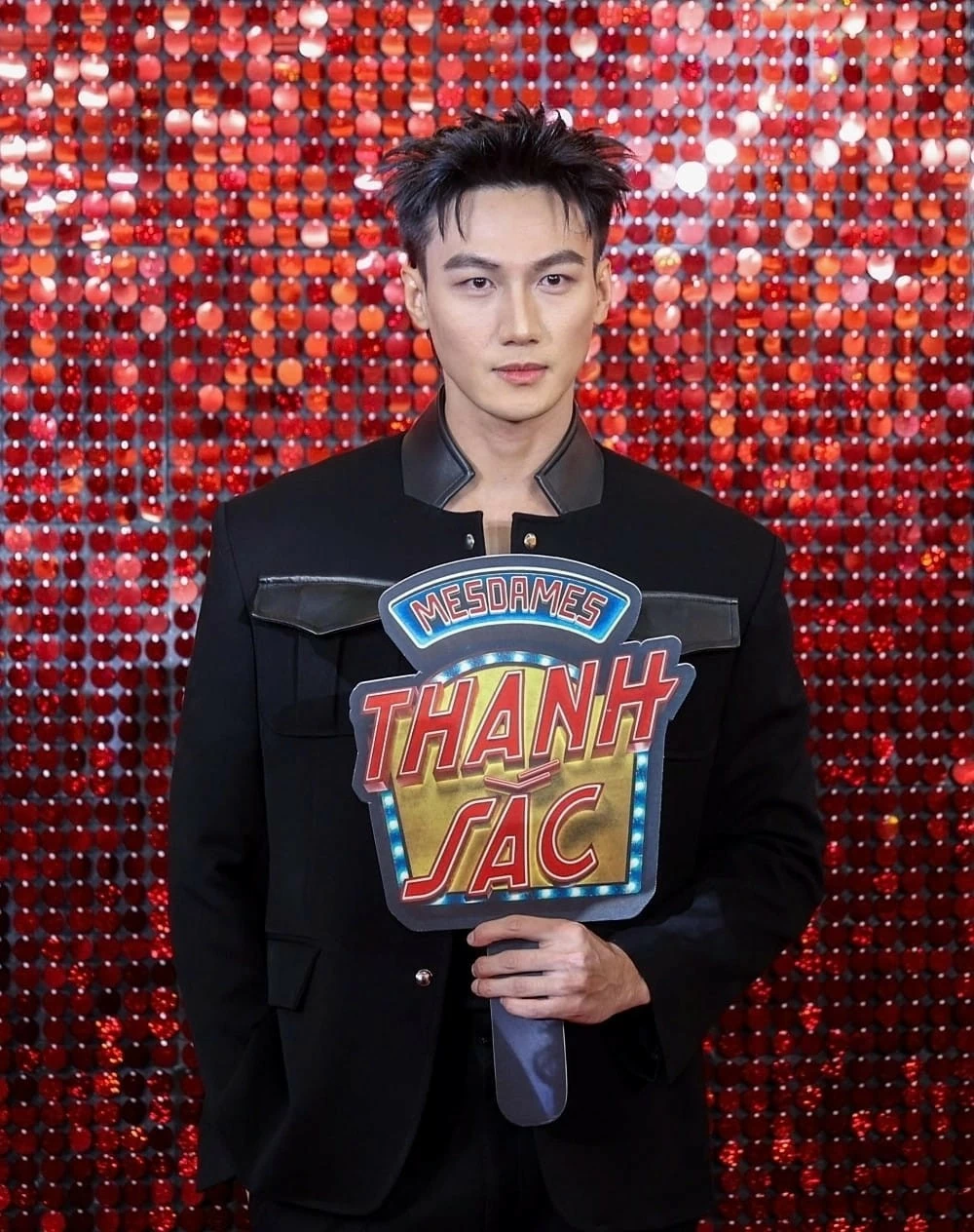 Ngắm dàn sao đổ bộ thảm đỏ