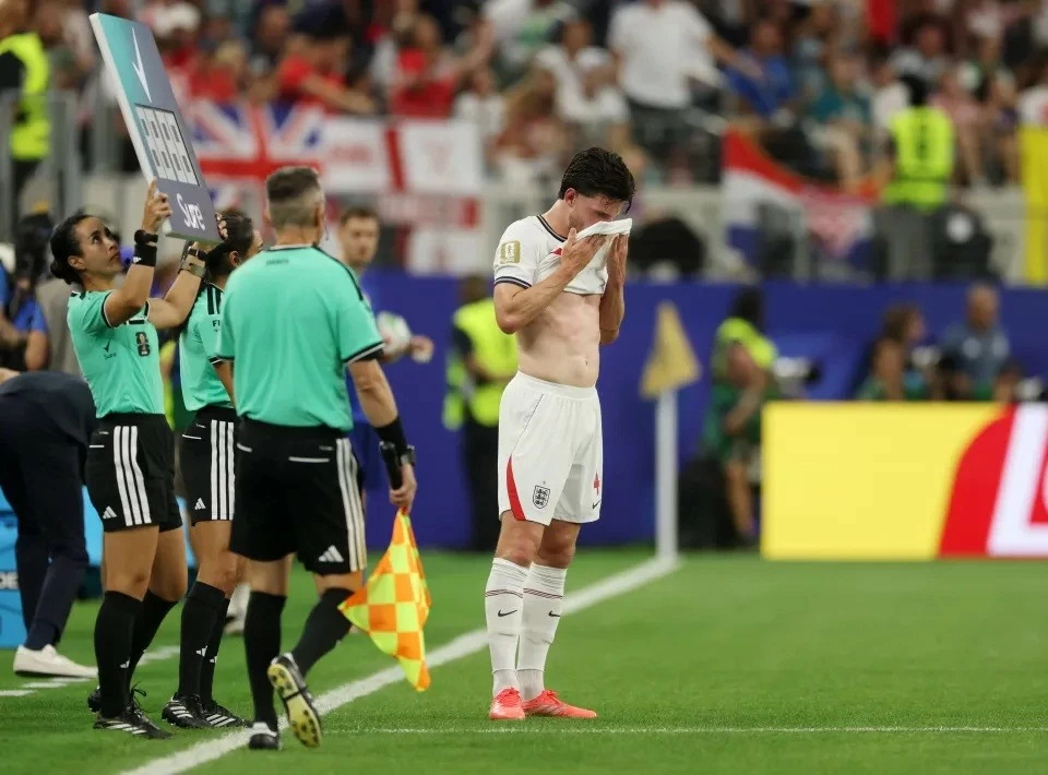 Tuyển Anh chờ tin tức chấn thương của Declan Rice Tuyển Anh chờ tin tức chấn thương của Declan Rice