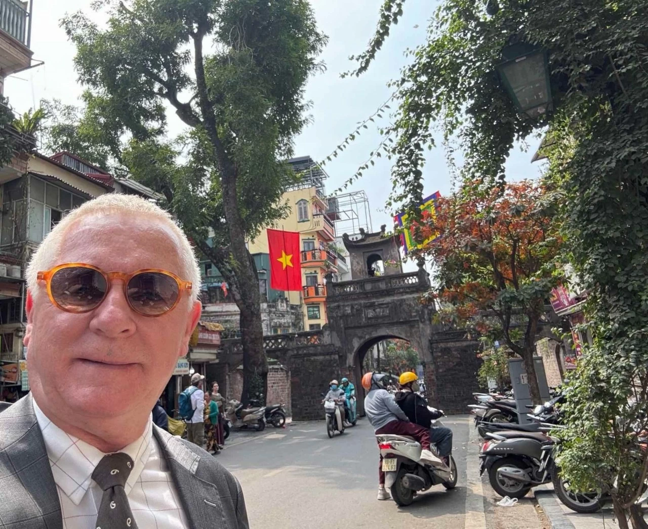 Tạm biệt Việt Nam!
