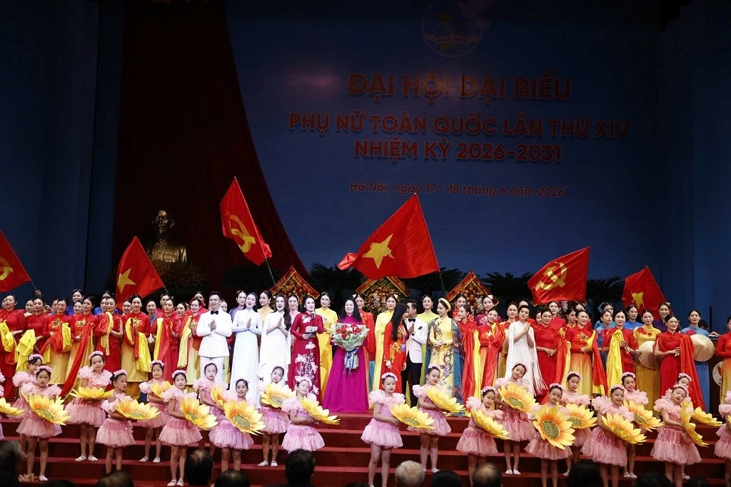 Chủ tịch Quốc hội Trần Thanh Mẫn và các lãnh đạo Đảng, Nhà nước dự Đại hội đại biểu Phụ nữ toàn quốc lần thứ XIV Chủ tịch Quốc hội Trần Thanh Mẫn và các lãnh đạo Đảng, Nhà nước dự Đại hội đại biểu Phụ nữ toàn quốc lần thứ XIV