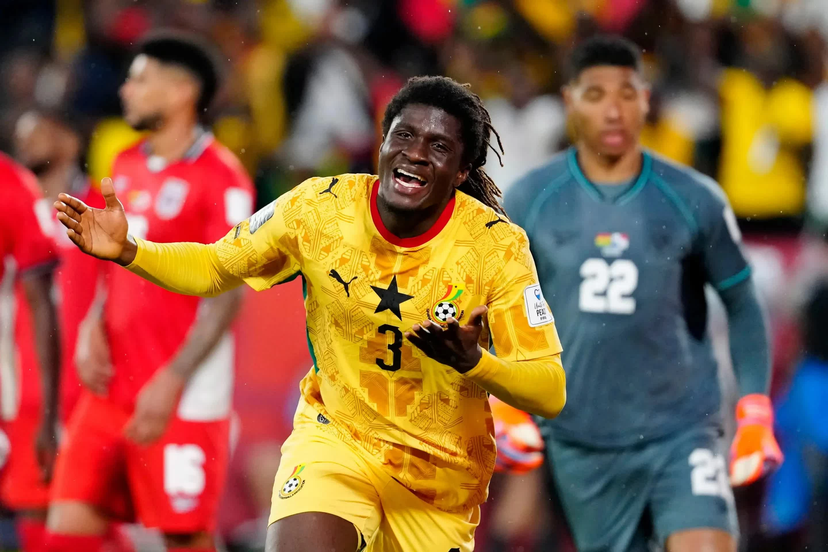 Caleb Yirenkyi trở thành người hùng khi ghi bàn ở phút 90+5 cho Ghana.