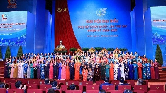 Phát huy trí tuệ, bản lĩnh phụ nữ Việt Nam trong giai đoạn phát triển mới