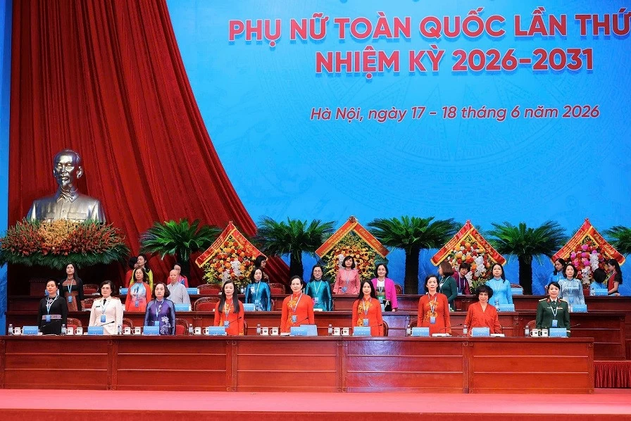 Phát huy trí tuệ, bản lĩnh phụ nữ Việt Nam trong giai đoạn phát triển mới