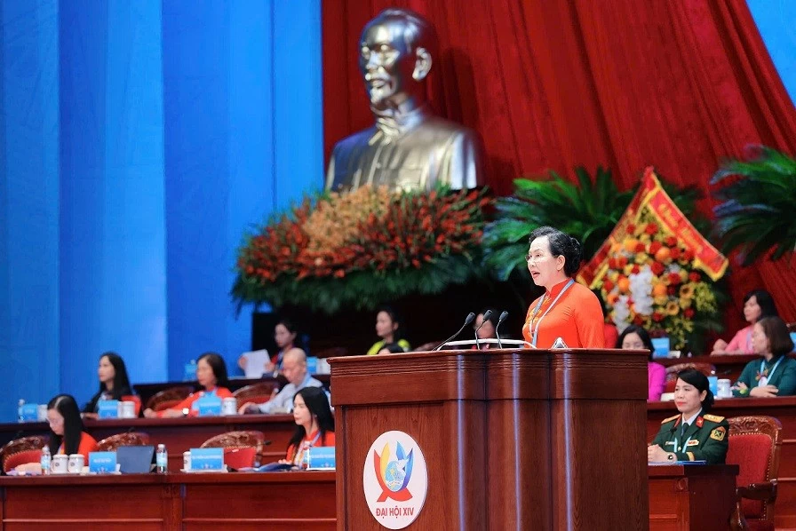 Phát huy trí tuệ, bản lĩnh phụ nữ Việt Nam trong giai đoạn phát triển mới