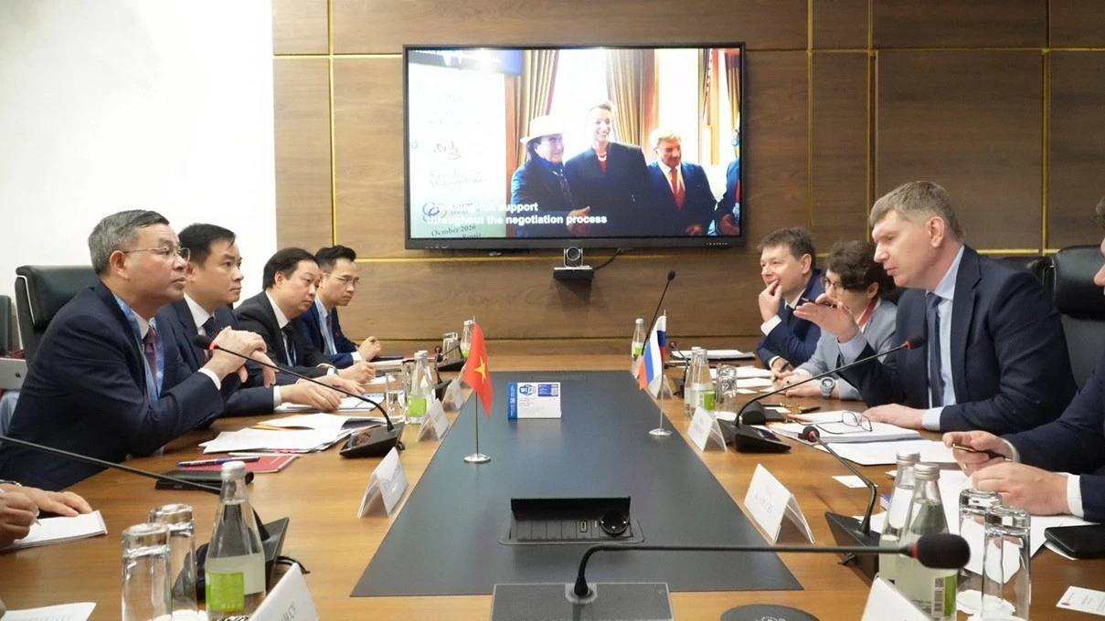 Bộ trưởng Maxim Reshetnikov đánh giá cao vai trò của Bộ Tài chính Việt Nam trong việc thúc đẩy hợp tác kinh tế - đầu tư giữa hai nước.