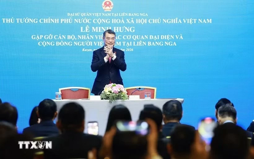 Thủ tướng Lê Minh Hưng gặp cộng đồng người Việt Nam tại Nga