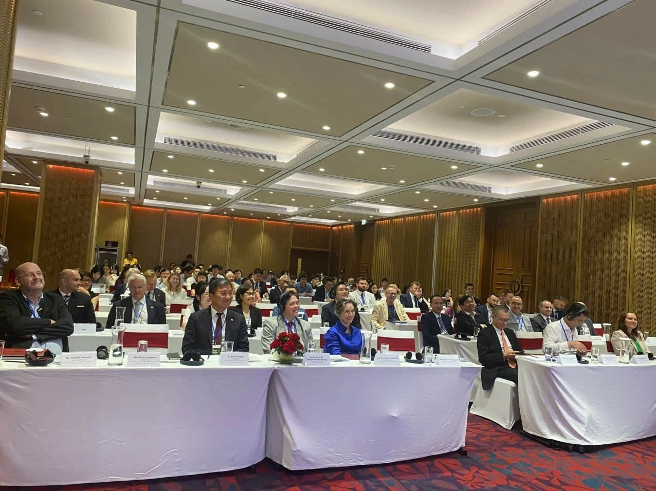 Hội thảo thu hút sự tham gia của các chuyên gia, nhà nghiên cứu, doanh nghiệp và đại diện các cơ quan, tổ chức của Việt Nam và Ba Lan. (Nguồn: Viện Nghiên cứu châu Âu và châu Mỹ) Hội thảo thu hút sự tham gia của các chuyên gia, nhà nghiên cứu, doanh nghiệp và đại diện các cơ quan, tổ chức của Việt Nam và Ba Lan. (Nguồn: Viện Nghiên cứu châu Âu và châu Mỹ)