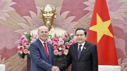 Chủ tịch Quốc hội Trần Thanh Mẫn tiếp Đại sứ Canada tại Việt Nam