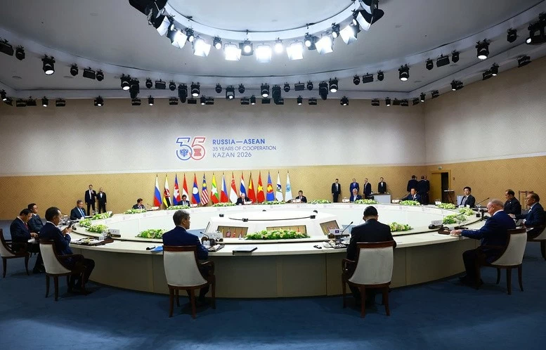 Thủ tướng Chính phủ Lê Minh Hưng tham dự Phiên ăn trưa làm việc do Tổng thống Nga Vladimir V. Putin chủ trì