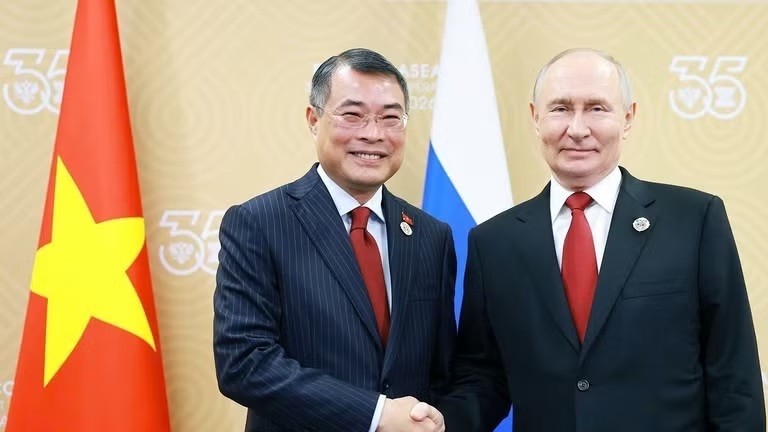Thủ tướng Chính phủ Lê Minh Hưng hội kiến Tổng thống Nga Vladimir Putin