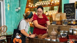 Mô hình tái nạp: Từ chai lọ cũ đến lối sống mới