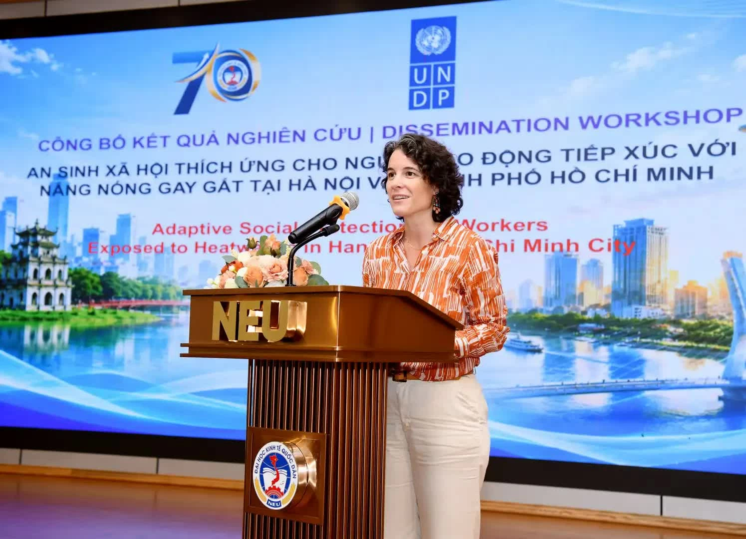 Tăng cường an sinh xã hội cho người lao động trước nắng nóng cực đoan
