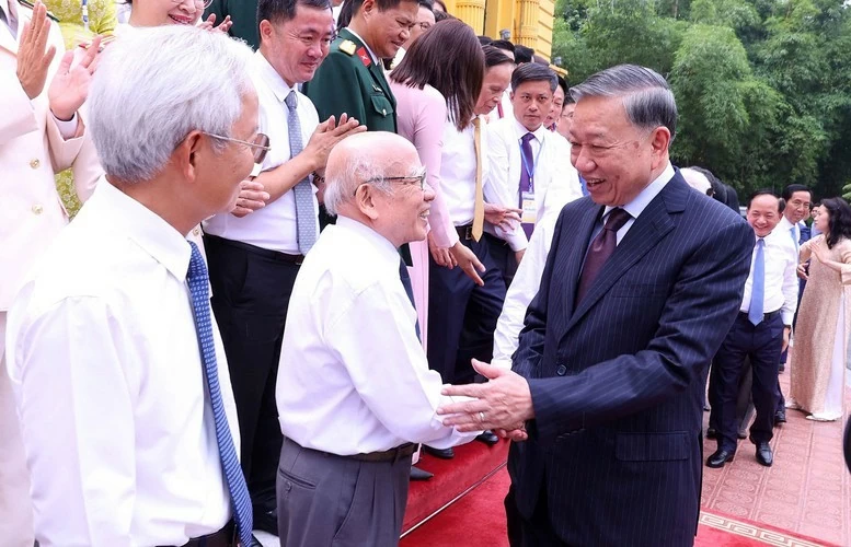 BÁO CHÍ CÁCH MẠNG VIỆT NAM TRONG THỜI ĐẠI SỐ BÁO CHÍ CÁCH MẠNG VIỆT NAM TRONG THỜI ĐẠI SỐ
