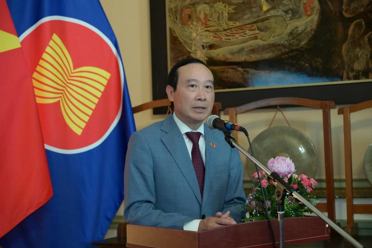 Tây Ninh thúc đẩy kết nối đầu tư với các đối tác Bỉ, đón sóng đầu tư mới từ châu Âu Tây Ninh thúc đẩy kết nối đầu tư với các đối tác Bỉ, đón sóng đầu tư mới từ châu Âu