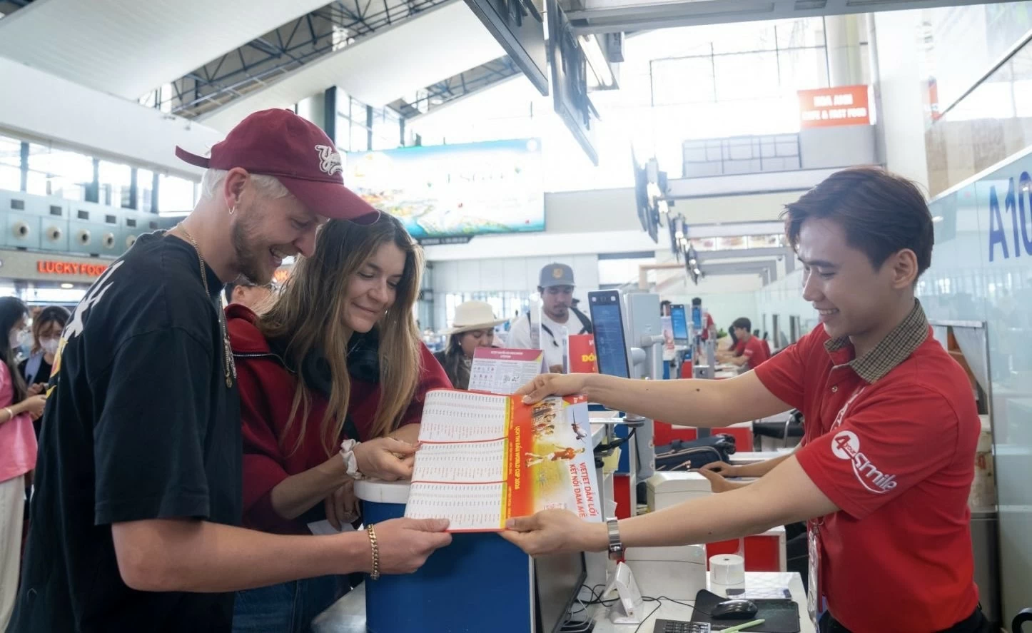 Bay cùng Vietjet, hoà mình vào mùa lễ hội bóng đá sôi động nhất hành tinh