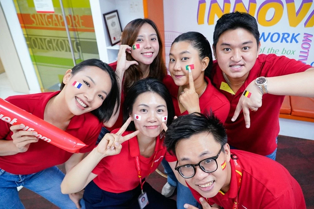 Bay cùng Vietjet, hoà mình vào mùa lễ hội bóng đá sôi động nhất hành tinh