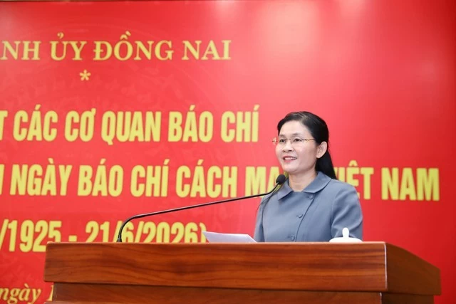 Bà Tôn Ngọc Hạnh - Ủy viên Trung ương Đảng, Phó bí thư thường trực Thành ủy, Chủ tịch HĐND TP Đồng Nai - trân trọng gửi l Bà Tôn Ngọc Hạnh - Ủy viên Trung ương Đảng, Phó bí thư thường trực Thành ủy, Chủ tịch HĐND TP Đồng Nai - trân trọng gửi l
