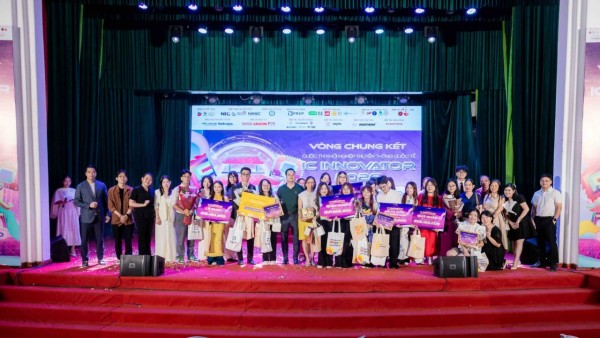 Viết lại 'mã nguồn' văn hoá Việt: Đội thi TenTen trở thành quán quân đầu tiên của IC Innovator 2026