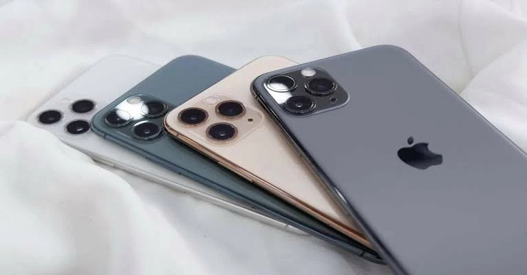 Nhiều mẫu iPhone đời cũ đang trở thành tâm điểm chú ý. Nhiều mẫu iPhone đời cũ đang trở thành tâm điểm chú ý.