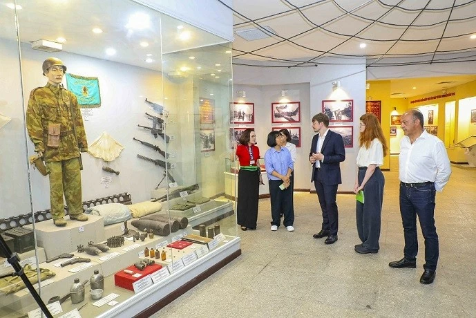 Hợp tác bảo tàng Pháp - Việt bước sang giai đoạn mới tại Điện Biên Phủ Hợp tác bảo tàng Pháp - Việt bước sang giai đoạn mới tại Điện Biên Phủ