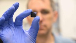 Tổng hợp ADN bằng chip bán dẫn trong môi trường nước
