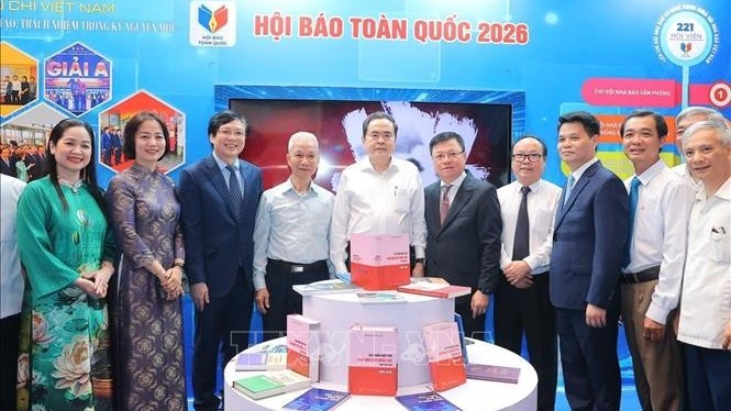 Chủ tịch Quốc hội Trần Thanh Mẫn thăm gian trưng bày tại Hội báo toàn quốc năm 2026