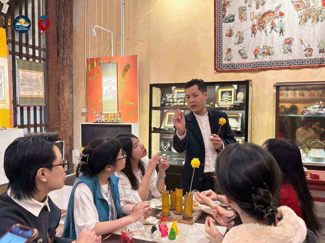 Tò he Việt Nam: Nặn hình di sản, gửi gắm hồn Việt ra thế giới