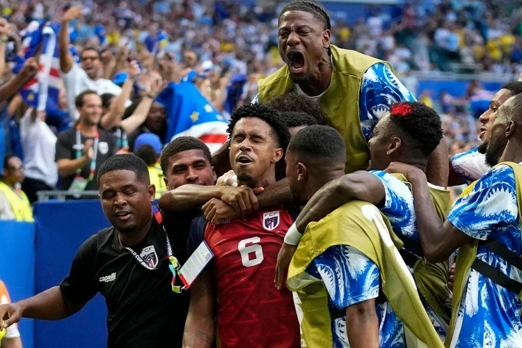 Kết quả bóng đá Bảng H World Cup 2026: Cape Verde 2-2 Uruguay - Cá mập xanh tiếp tục khuấy đảo World Cup, đứng trước cơ hội làm nên lịch sử Kết quả bóng đá Bảng H World Cup 2026: Cape Verde 2-2 Uruguay - Cá mập xanh tiếp tục khuấy đảo World Cup, đứng trước cơ hội làm nên lịch sử