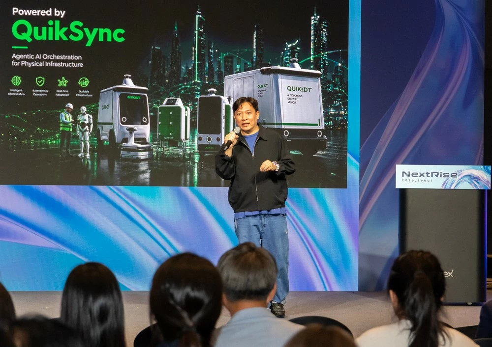 Đại diện các doanh nghiệp QuikBot Technologies (Singapore), RIFFAI (Thái Lan) và Umami Bioworks (Singapore) giới thiệu dự án tại phiên Các doanh nghiệp khởi nghiệp của Việt Nam và các nước ASEAN tham gia ngày hội đổi mới sáng tạo hàng đầu Hàn Quốc