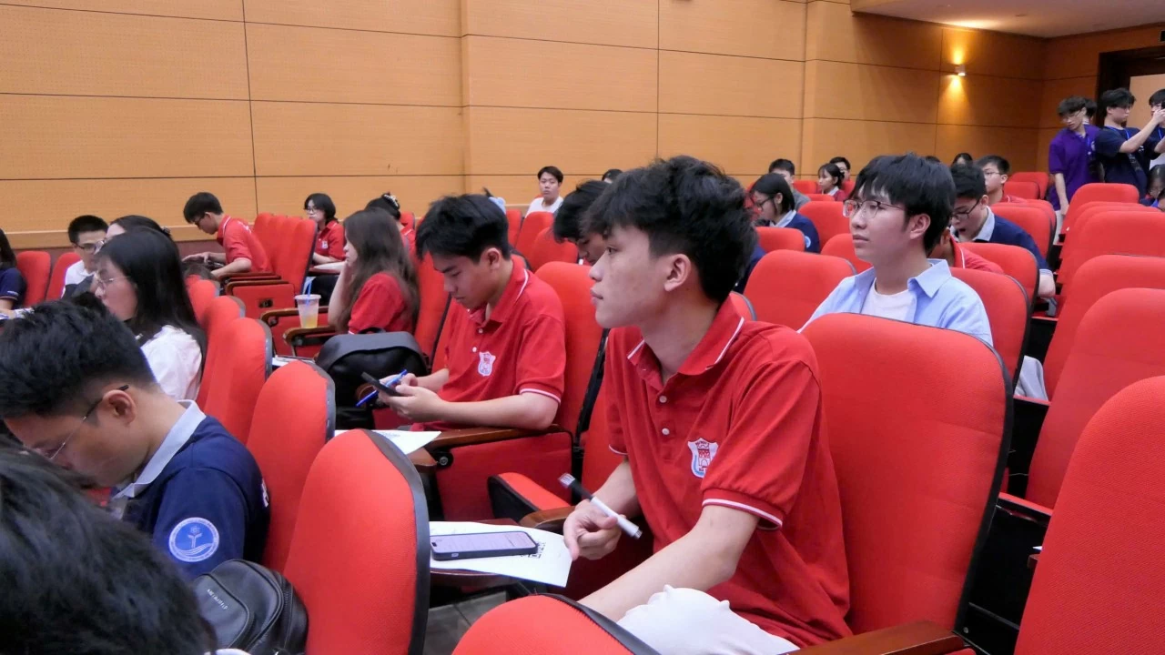 Nóng cùng cuộc so tài của những tài năng y khoa trẻ đam mê bộ môn Sinh lý học