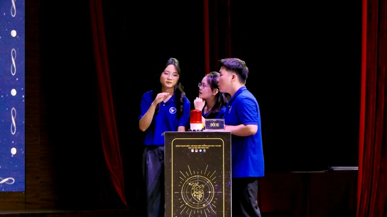 Nóng cùng cuộc so tài của những tài năng y khoa trẻ đam mê bộ môn Sinh lý học Nóng cùng cuộc so tài của những tài năng y khoa trẻ đam mê bộ môn Sinh lý học