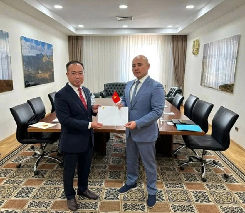 Đại sứ Nguyễn Thành Lê bắt đầu nhiệm kỳ công tác tại Kazakhstan