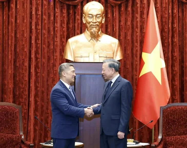 Tổng Bí thư, Chủ tịch nước Tô Lâm tiếp Quyền Bộ trưởng Hải quân Hoa Kỳ Hùng Cao Tổng Bí thư, Chủ tịch nước Tô Lâm tiếp Quyền Bộ trưởng Hải quân Hoa Kỳ Hùng Cao
