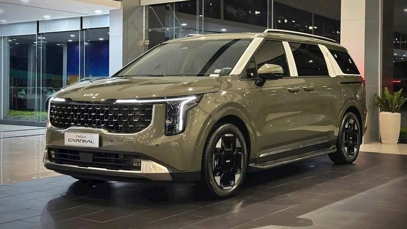 MPV cỡ lớn Kia Carnival giảm giá 150 triệu tại đại lý