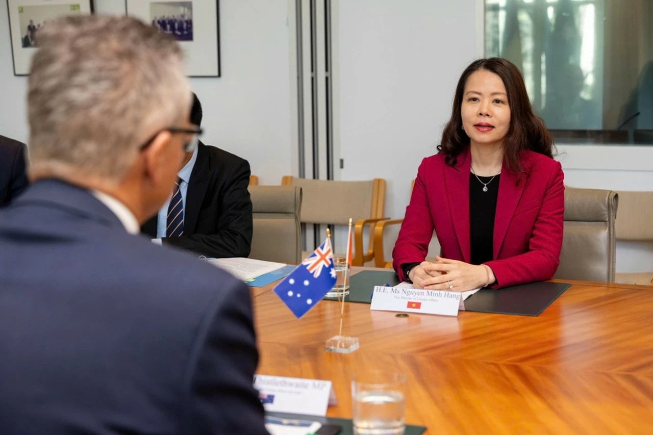 Thứ trưởng Ngoại giao Nguyễn Minh Hằng làm việc tại Australia