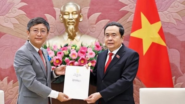 Việt Nam luôn coi trọng và dành ưu tiên cao cho quan hệ với Ấn Độ